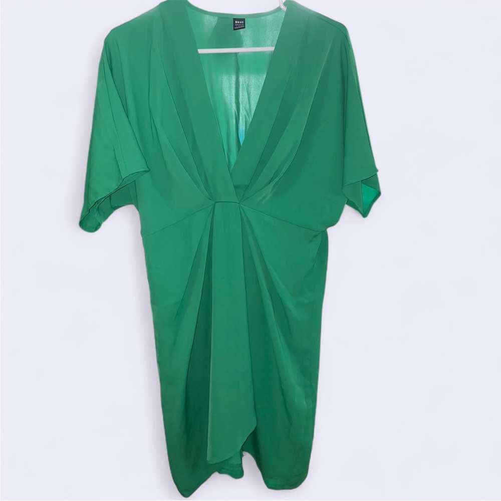Elegant Green Midi Dress